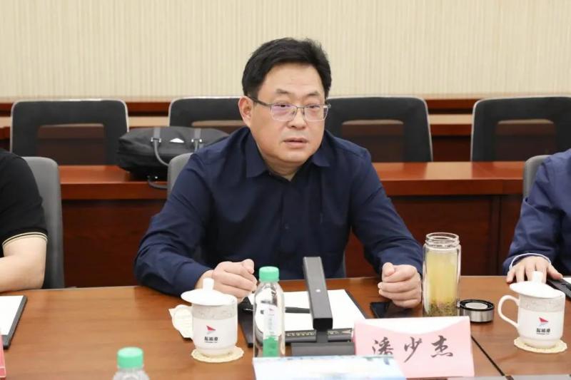 b5e26fd106150d79d1883458cb69a071.jpg b5e26fd106150d79d1883458cb69a071.jpg